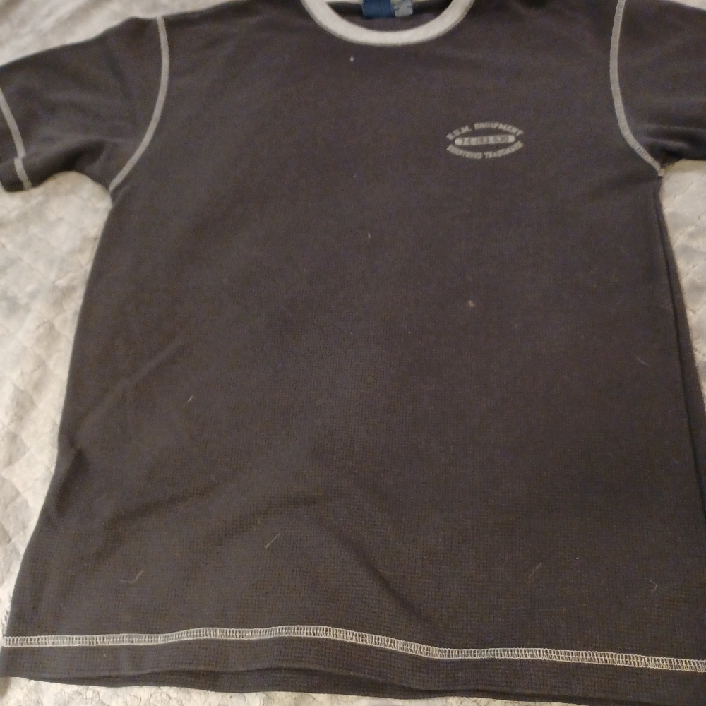Black shirt B.U.M. Equipment